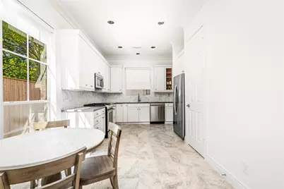 3211 S Pemberton Circle Drive, Houston, TX 77025 - Photo 11