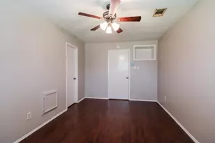 502 Hildred Ave, Conroe, TX 77303 - Photo 9