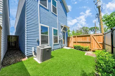 1032 Glen Avenue #F, Houston, TX 77088 - Photo 27
