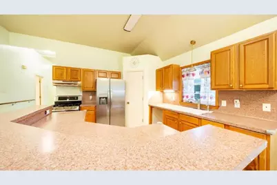 3305 23rd Street N, Texas City, TX 77590 - Photo 3