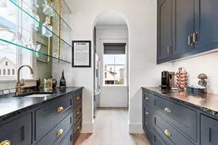 2646 E Seaside Dr, Galveston, TX 77550 - Photo 15