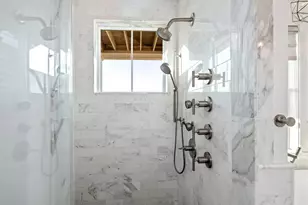 2646 E Seaside Dr, Galveston, TX 77550 - Photo 35