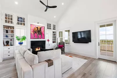 2646 E Seaside Drive, Galveston, TX 77550 - Photo 7