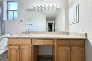 2255 Braeswood Park Dr, Houston, TX 77030 - Photo 19