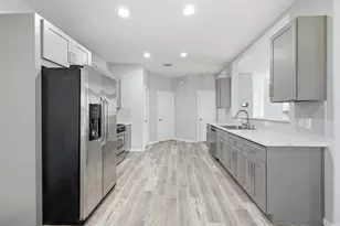 3303 Crestford Cliff Ln, Houston, TX 77047 - Photo 7