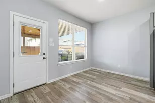 3303 Crestford Cliff Ln, Houston, TX 77047 - Photo 11