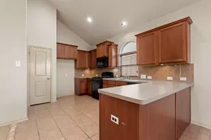 8734 Auburn Mane Dr, Tomball, TX 77375 - Photo 7