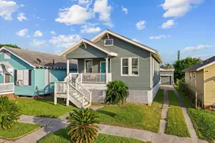 4017 Avenue L, Galveston, TX 77550 - Photo 1