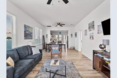 4017 Avenue L, Galveston, TX 77550 - Photo 3