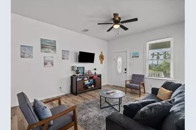 4017 Avenue L, Galveston, TX 77550 - Photo 5