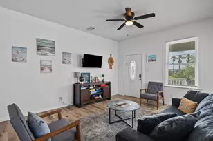 4017 Avenue L, Galveston, TX 77550 - Photo 5