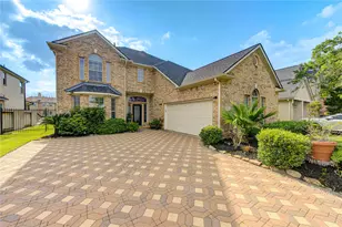 14206 Ayers Rock Rd, Sugar Land, TX 77498 - Photo 5