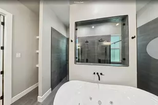 4 Lake Forest Dr, Conroe, TX 77384 - Photo 23