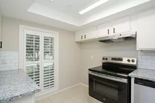 9656 Westview Dr, Houston, TX 77055 - Photo 15