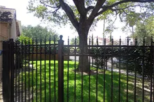 2219 Nantucket Dr, Houston, TX 77057 - Photo 11