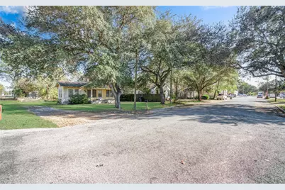 1003 Prairie Street, Columbus, TX 78934 - Photo 3