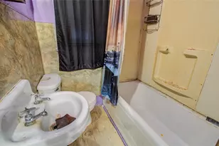 1003 Prairie St, Columbus, TX 78934 - Photo 15