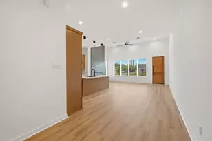 8205 Calhoun Rd, Houston, TX 77033 - Photo 5