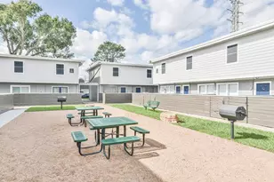 8271 Stone St, Houston, TX 77061 - Photo 23