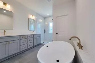 7705 Earl Rudder Wy, Houston, TX 77055 - Photo 15