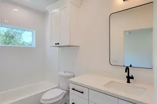 7705 Earl Rudder Wy, Houston, TX 77055 - Photo 31