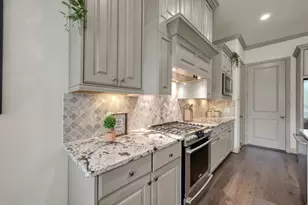 225 Skybranch Ct, Conroe, TX 77304 - Photo 9