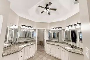 18 E Wedgemere Ct, The Woodlands, TX 77381 - Photo 23