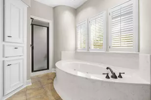 18 E Wedgemere Ct, The Woodlands, TX 77381 - Photo 25