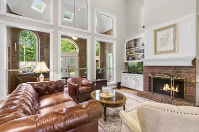 18 E Wedgemere Court, The Woodlands, TX 77381 - Photo 15