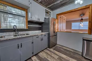 2125 Shanks Rd, Angleton, TX 77515 - Photo 9