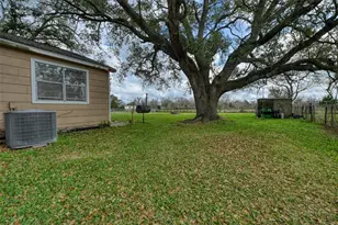 2125 Shanks Rd, Angleton, TX 77515 - Photo 25