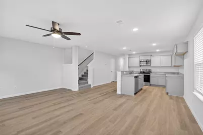 706 Universal Street, Navasota, TX 77868 - Photo 5