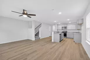 706 Universal St, Navasota, TX 77868 - Photo 5