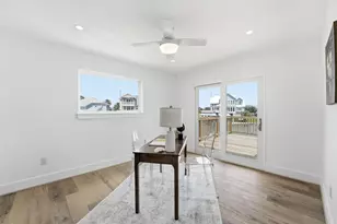 1326 Hawaii Dr, Tiki Island, TX 77554 - Photo 13