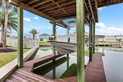 21928 Lampasas Drive, Galveston, TX 77554 - Photo 25