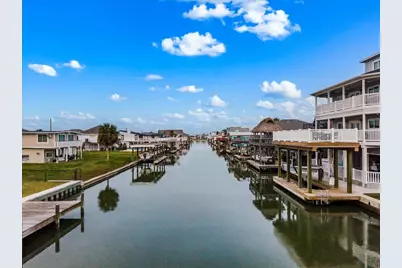 21928 Lampasas Drive, Galveston, TX 77554 - Photo 23