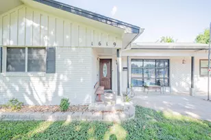 1619 Shadow Bend Dr, Houston, TX 77043 - Photo 9