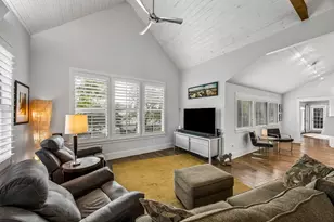 303 W Alamo St, Brenham, TX 77833 - Photo 5