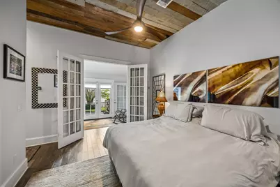 303 W Alamo Street, Brenham, TX 77833 - Photo 13