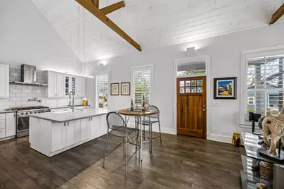 303 W Alamo Street, Brenham, TX 77833 - Photo 7