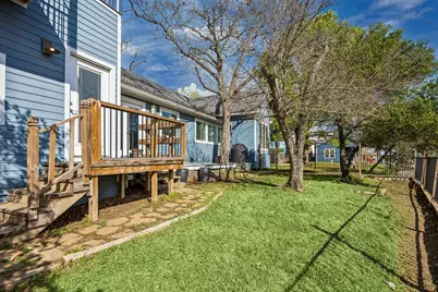 303 W Alamo Street, Brenham, TX 77833 - Photo 29