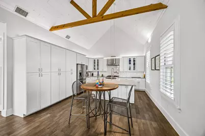 303 W Alamo Street, Brenham, TX 77833 - Photo 9