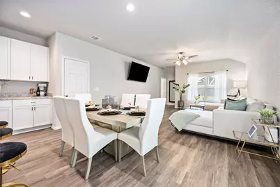 10527 Meadow Saffron Drive, Houston, TX 77016 - Photo 9