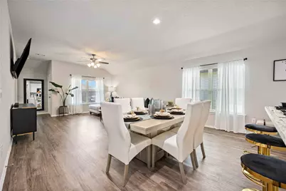 10527 Meadow Saffron Drive, Houston, TX 77016 - Photo 7