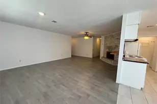 2502 Marble Falls Dr, Spring, TX 77373 - Photo 3