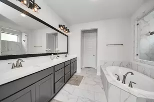 9811 Magnolia Estates Ln, Manvel, TX 77578 - Photo 15