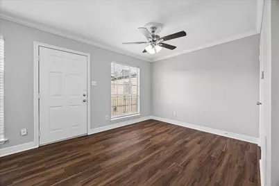 201 Emerson Street #10, Houston, TX 77006 - Photo 5