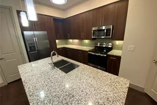 1800 St Joseph Pkwy, Houston, TX 77003 - Photo 5