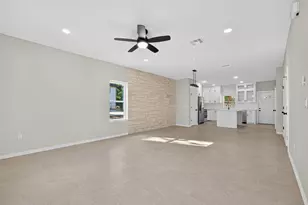 10594 Rustling Oaks Dr, Conroe, TX 77303 - Photo 5