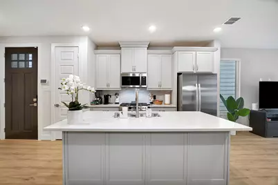 119 E 43rd Street #B, Houston, TX 77018 - Photo 9